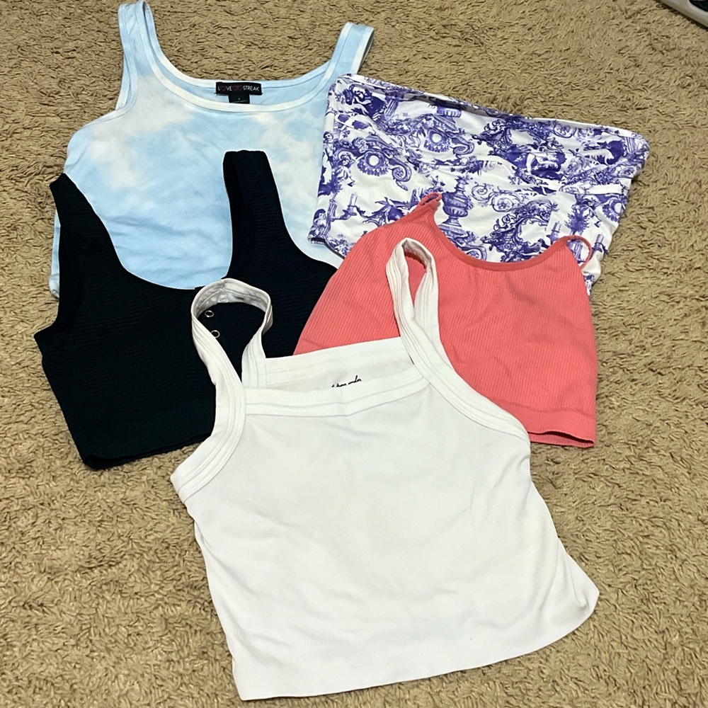 Going out top bundle size xs-s